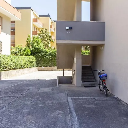 Apartman Nuras - Blue Horizon Terrace Seaview - Parking